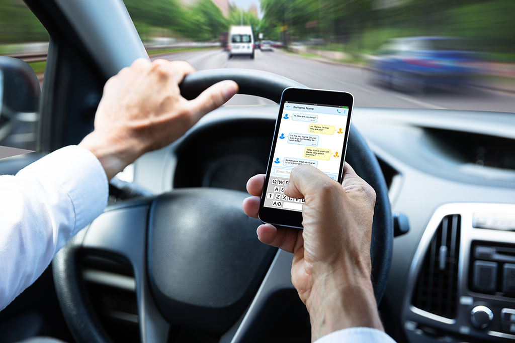 Top 9 Worst Driving Distractions